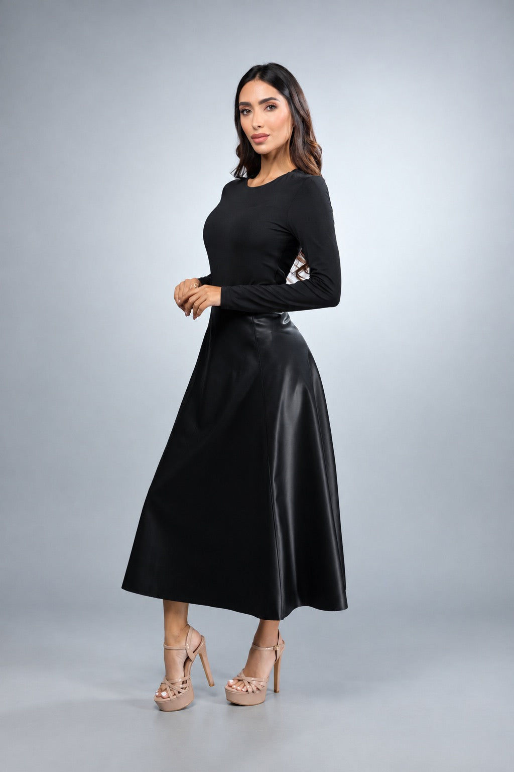 Strength Faux Leather Midi Skirt - Negro 1