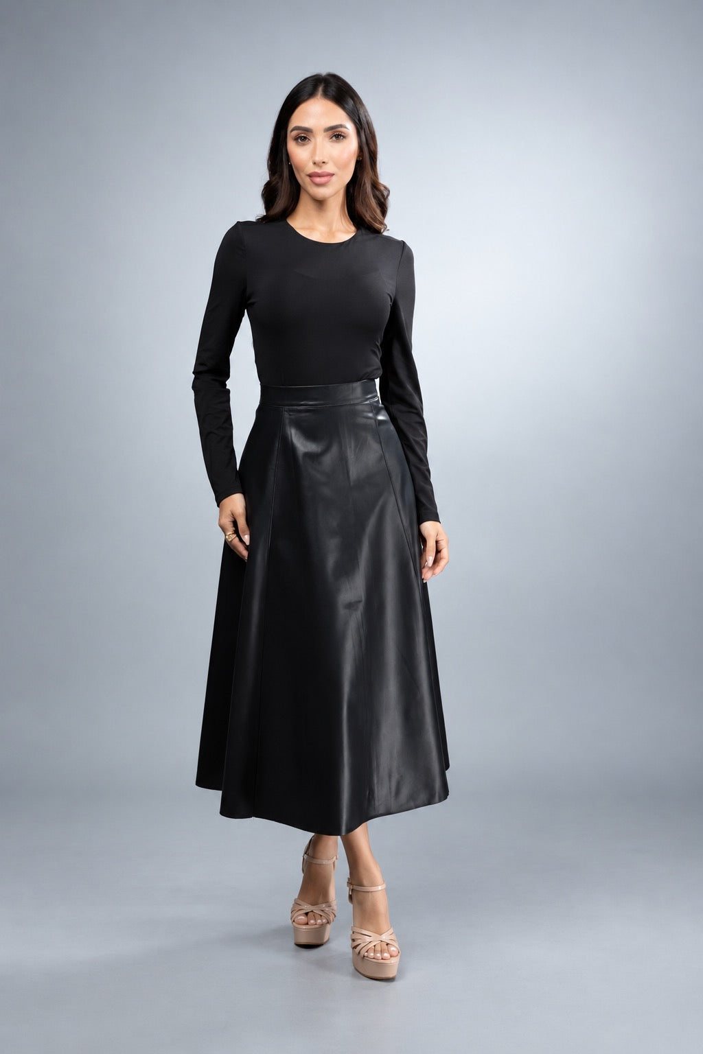 Strength Faux Leather Midi Skirt - Negro 3