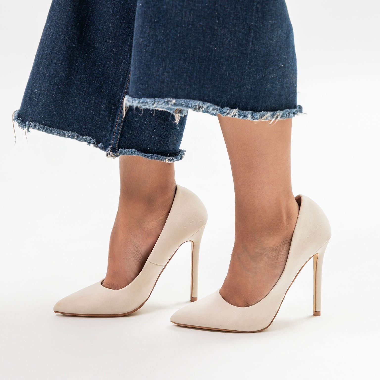 Suede Pumps 1